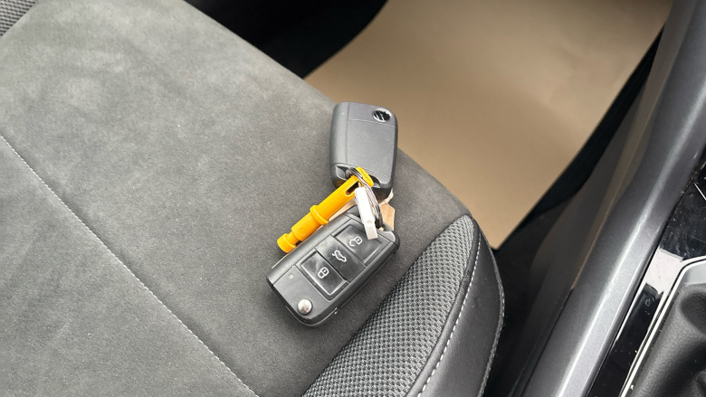 Volkswagen T-Roc 2.0 TSI 4MOTION Style 5dr DSG Petrol Hatchback